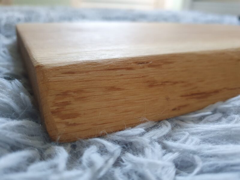 Live edge chopping board 40cm x 20cm x 2,5cm